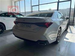 تويوتا أفالون